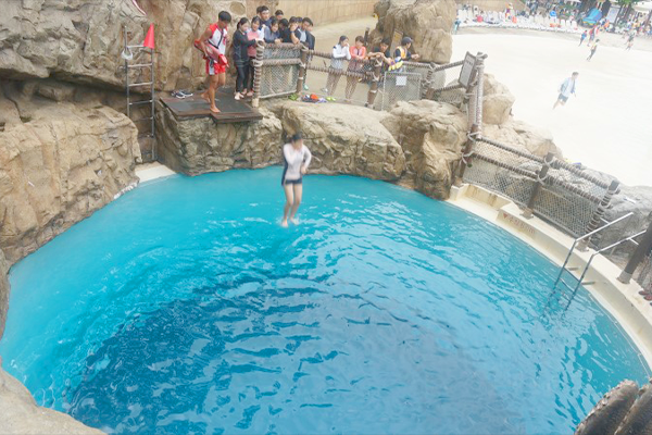 Diving Pool image