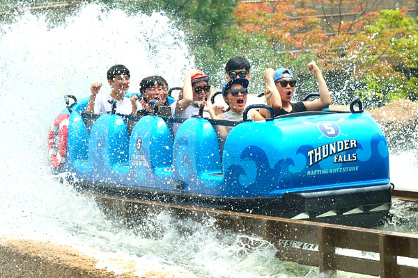 Thunder Falls image