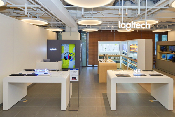 Logitech image