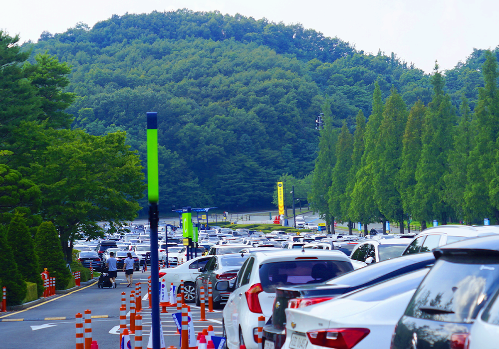 parking lot photo 01